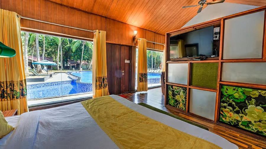 Double Room Pool View